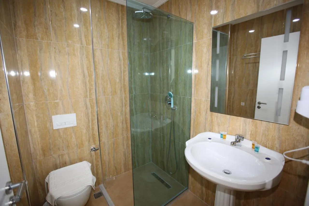 Nika Hotel Σαράντα 0*,
