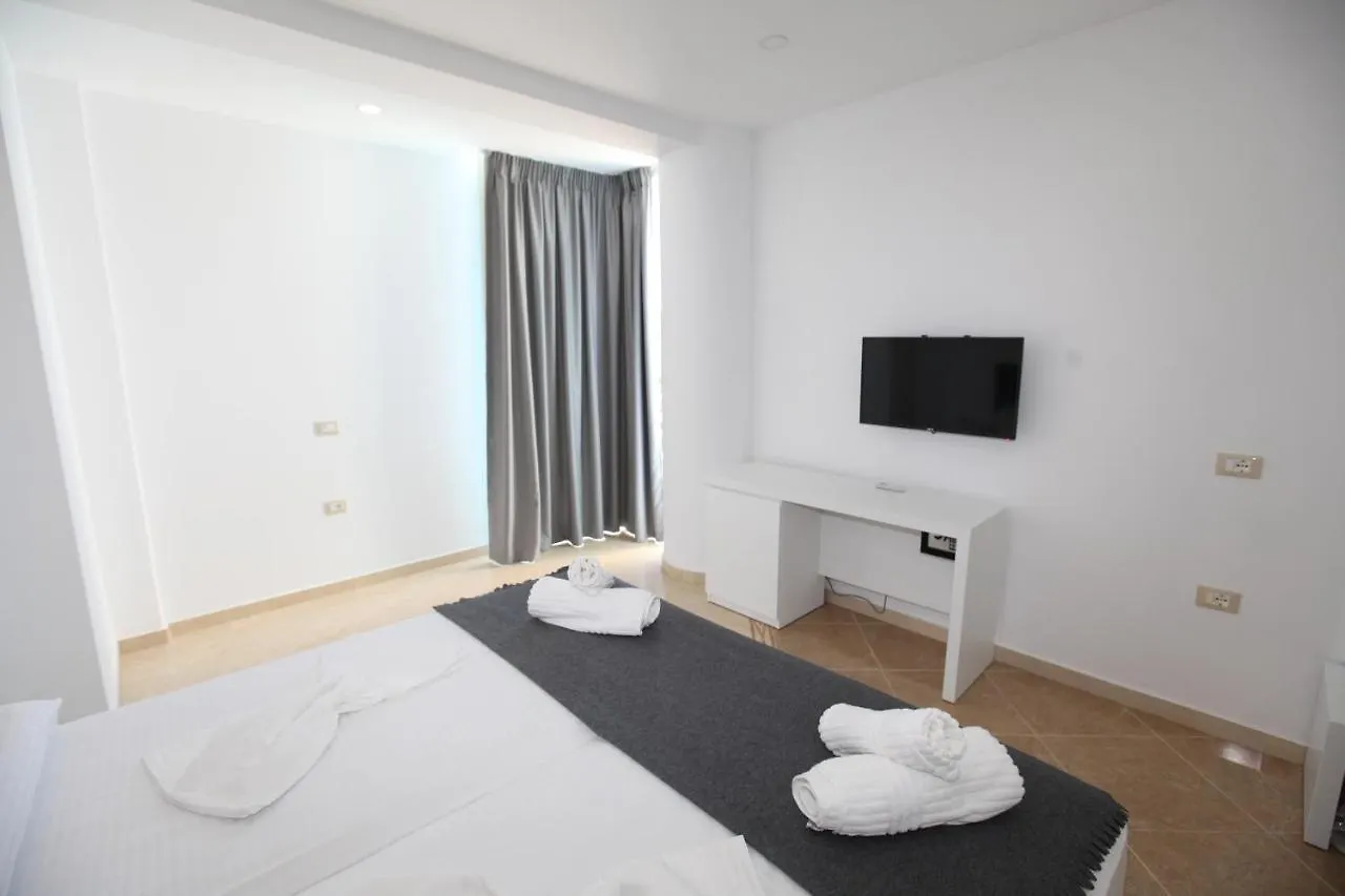 Nika Hotel Σαράντα